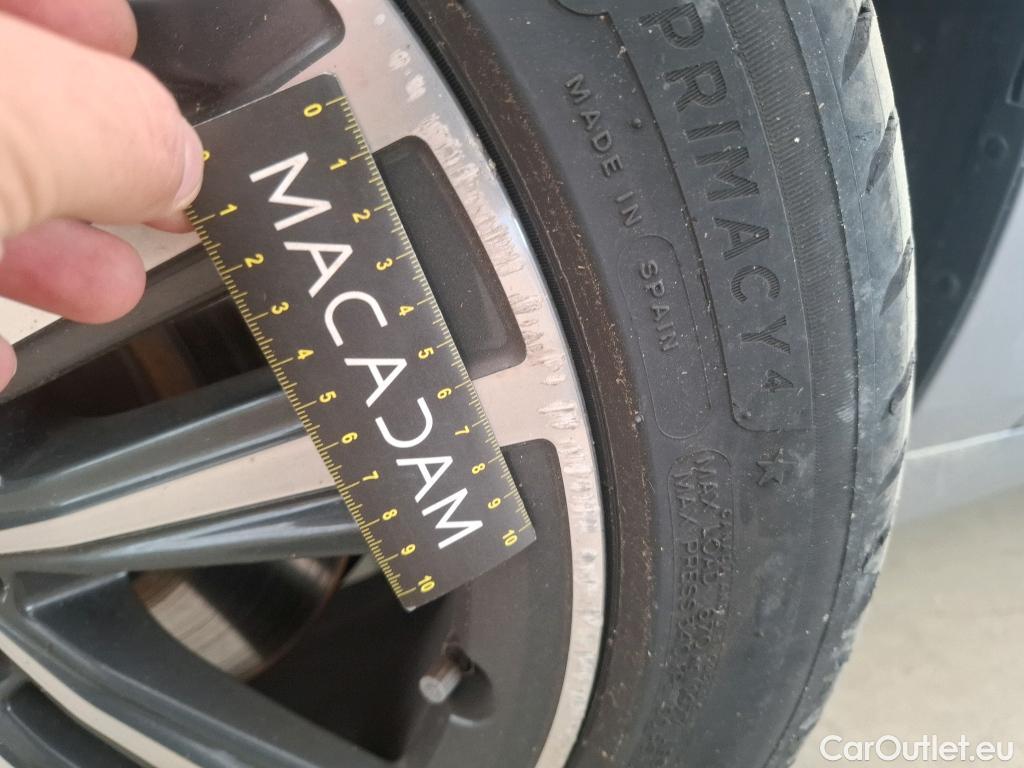  Bmw  Serie 1 BMW Série 1 / 2019 / 5P / Berline 116i DKG7 Business Design #22