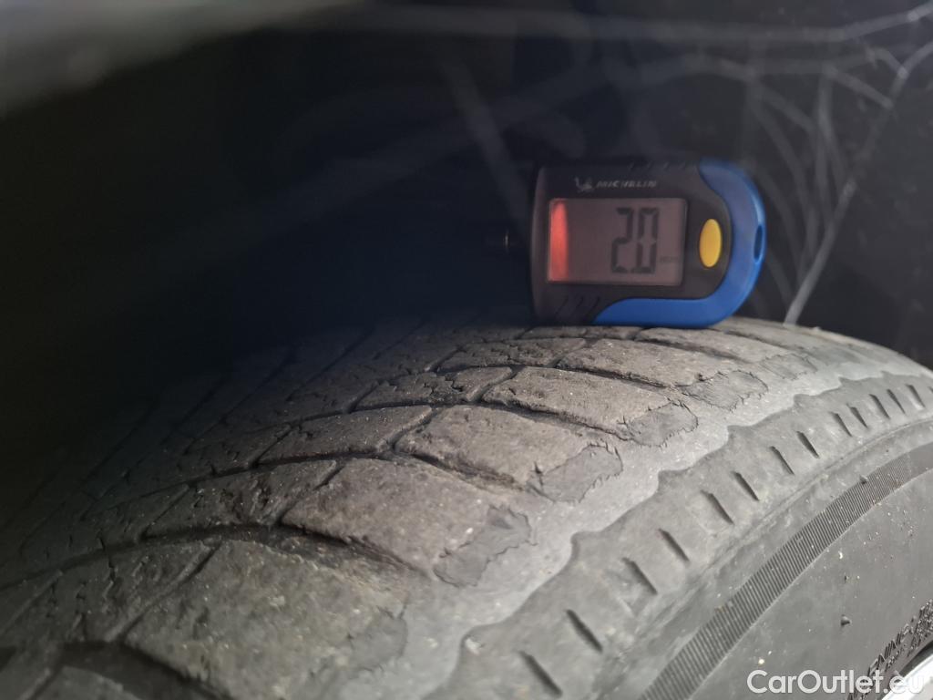  Bmw  Serie 2 BMW  Gran Tourer / 2018 / 5P / monospace 218d Sport Auto #34