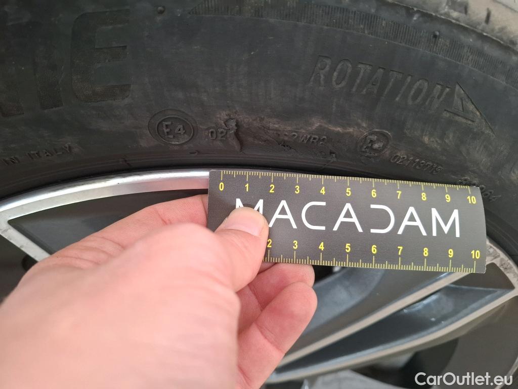  Bmw  Serie 2 BMW  Gran Tourer / 2018 / 5P / monospace 218d Sport Auto #31