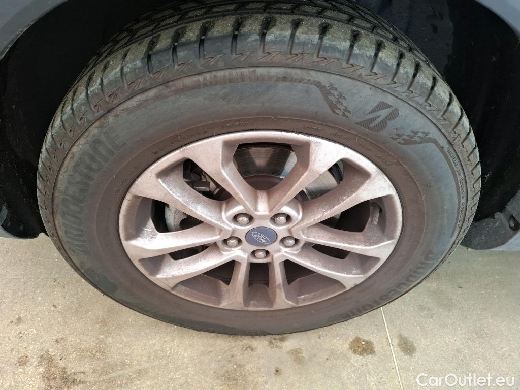  Ford  Kuga  Titanium Hybrid 2.5 190CV BVA6 E6dT #48