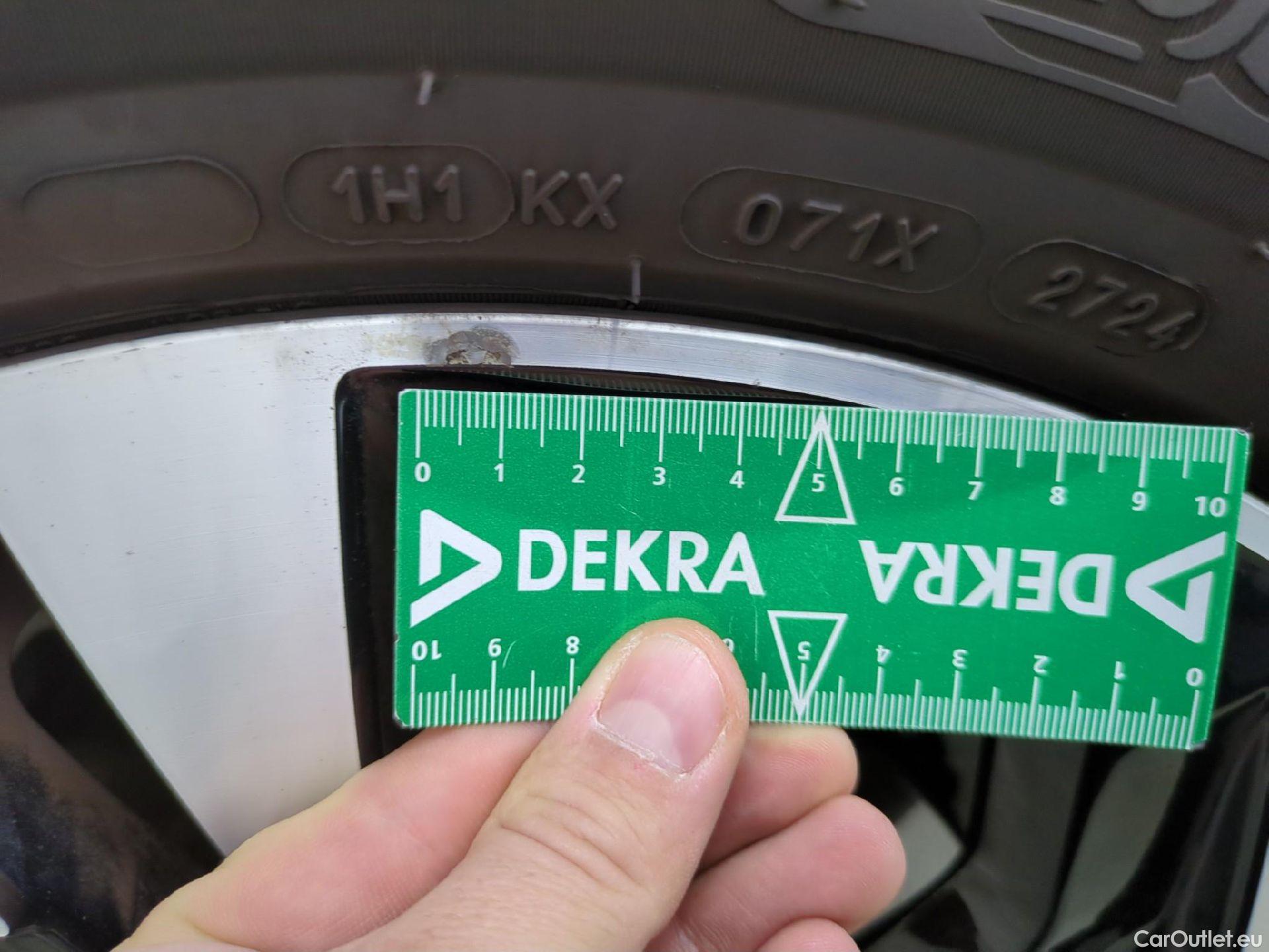  Peugeot  2008  Allure 1.2 PureTech 130CV BVM6 E6d #10