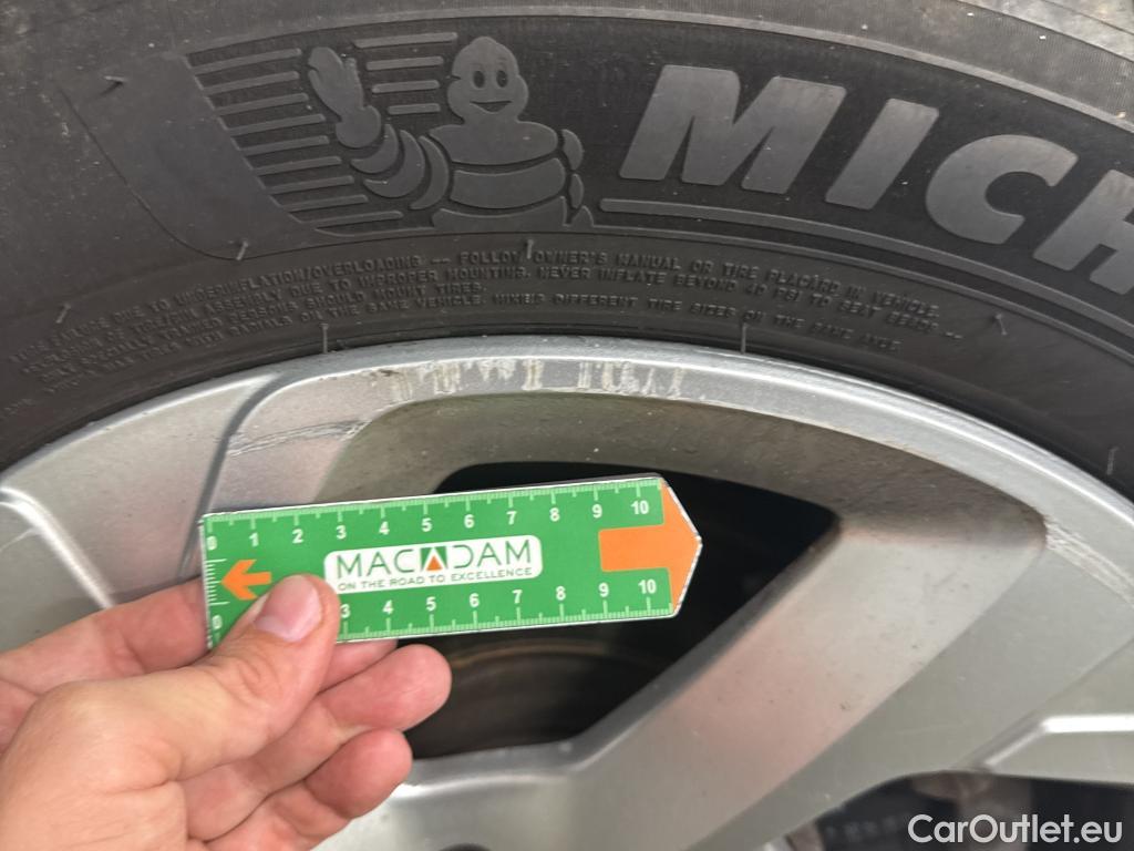  Citroen  C5 CITROEN  Aircross / 2022 / 5P / SUV BlueHDi 130 S&S EAT8 Feel #5