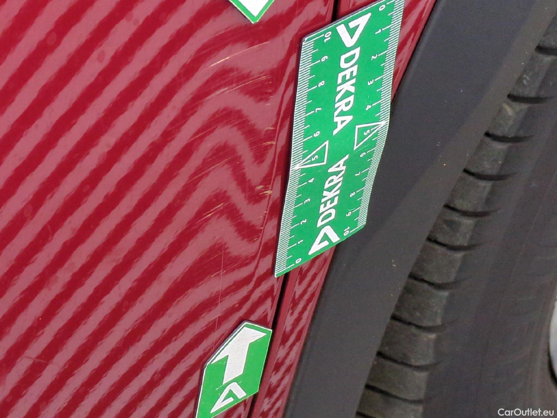  Peugeot  2008  Allure 1.2 PureTech 130CV BVM6 E6d #29