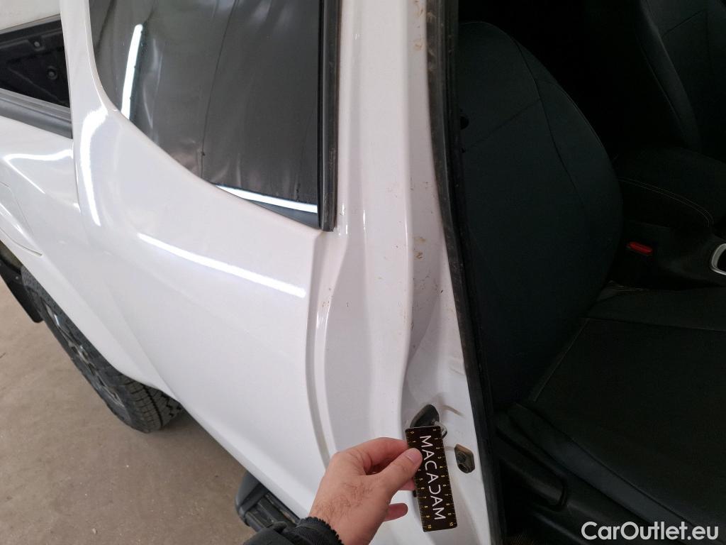  Nissan  Navara NISSAN  / 2015 / 4P / Pick-up King-Cab 2.3 dCi 160 N-CONNECTA #26