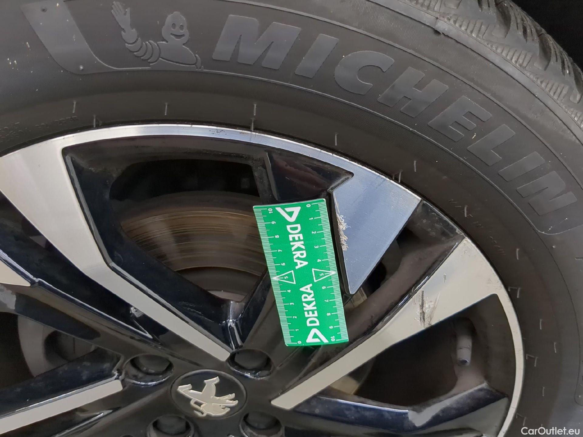  Peugeot  2008  Allure 1.5 HDi 100CV BVM6 E6d #10