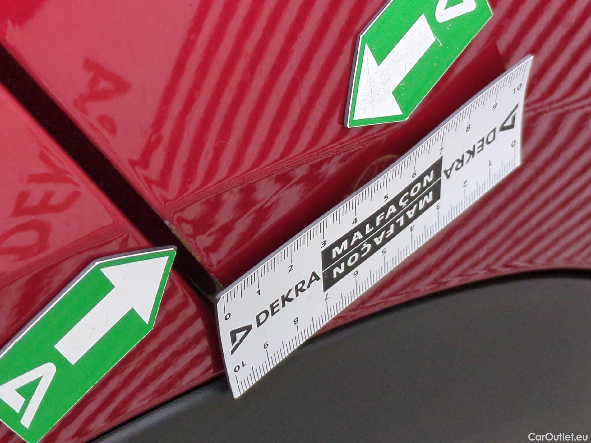  Peugeot  2008  Allure 1.2 PureTech 130CV BVM6 E6d #26