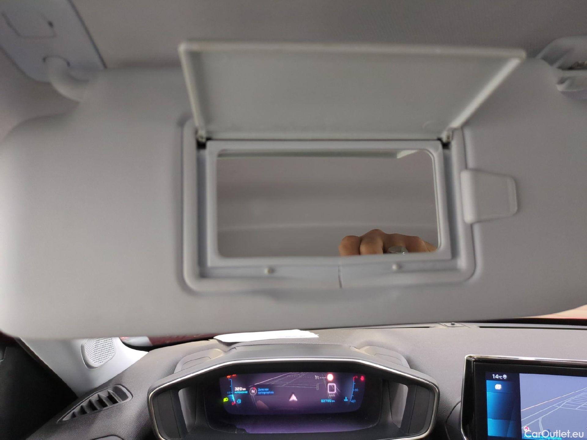  Peugeot  2008  Allure 1.2 PureTech 130CV BVM6 E6d #1