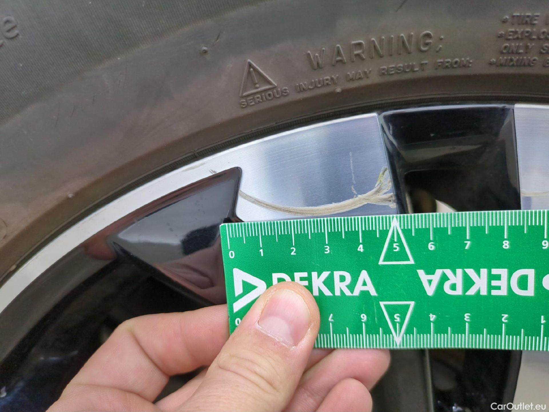  Peugeot  2008  Allure 1.2 PureTech 130CV BVM6 E6d #19