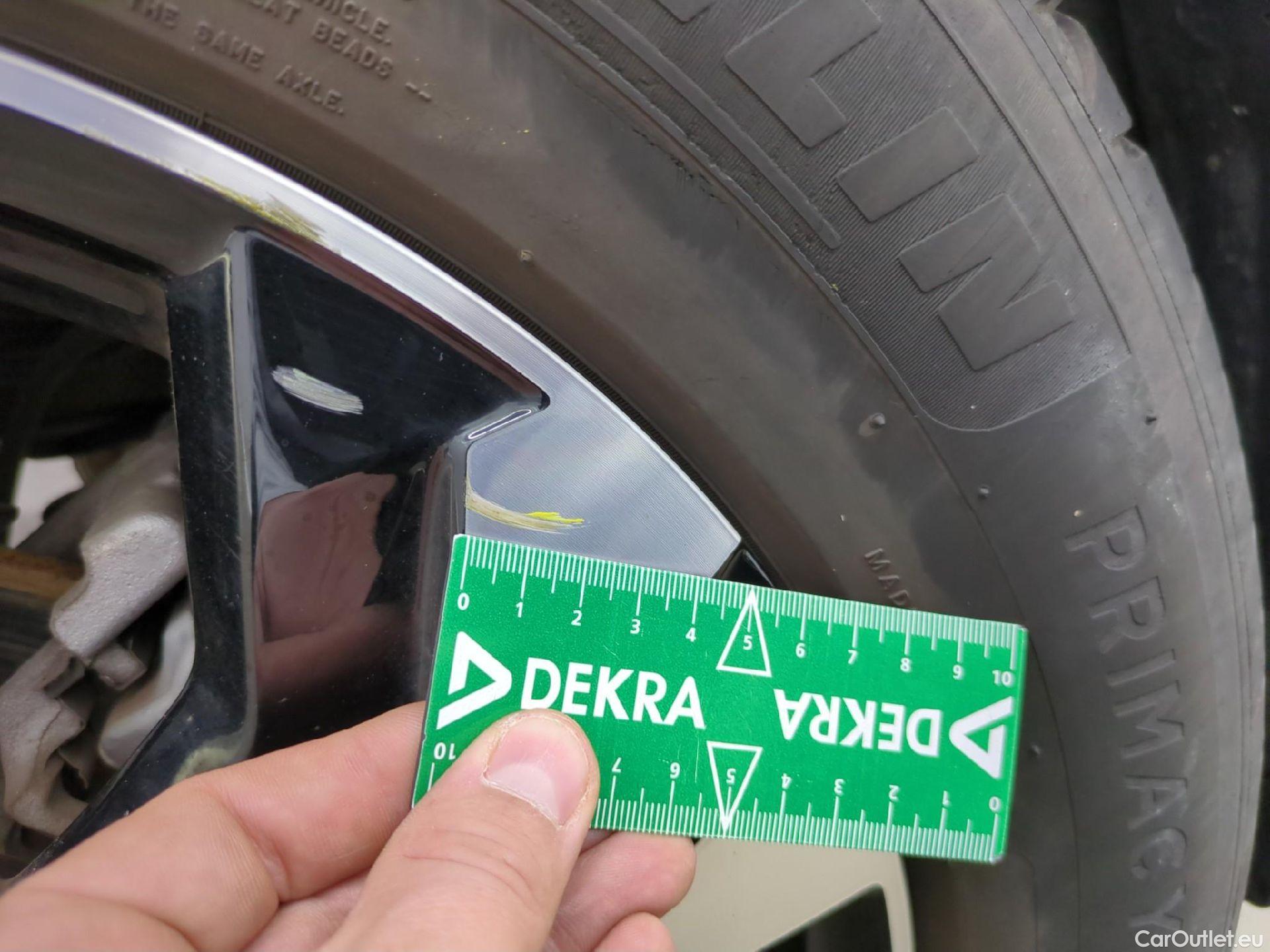  Peugeot  2008  Allure 1.2 PureTech 130CV BVM6 E6d #16