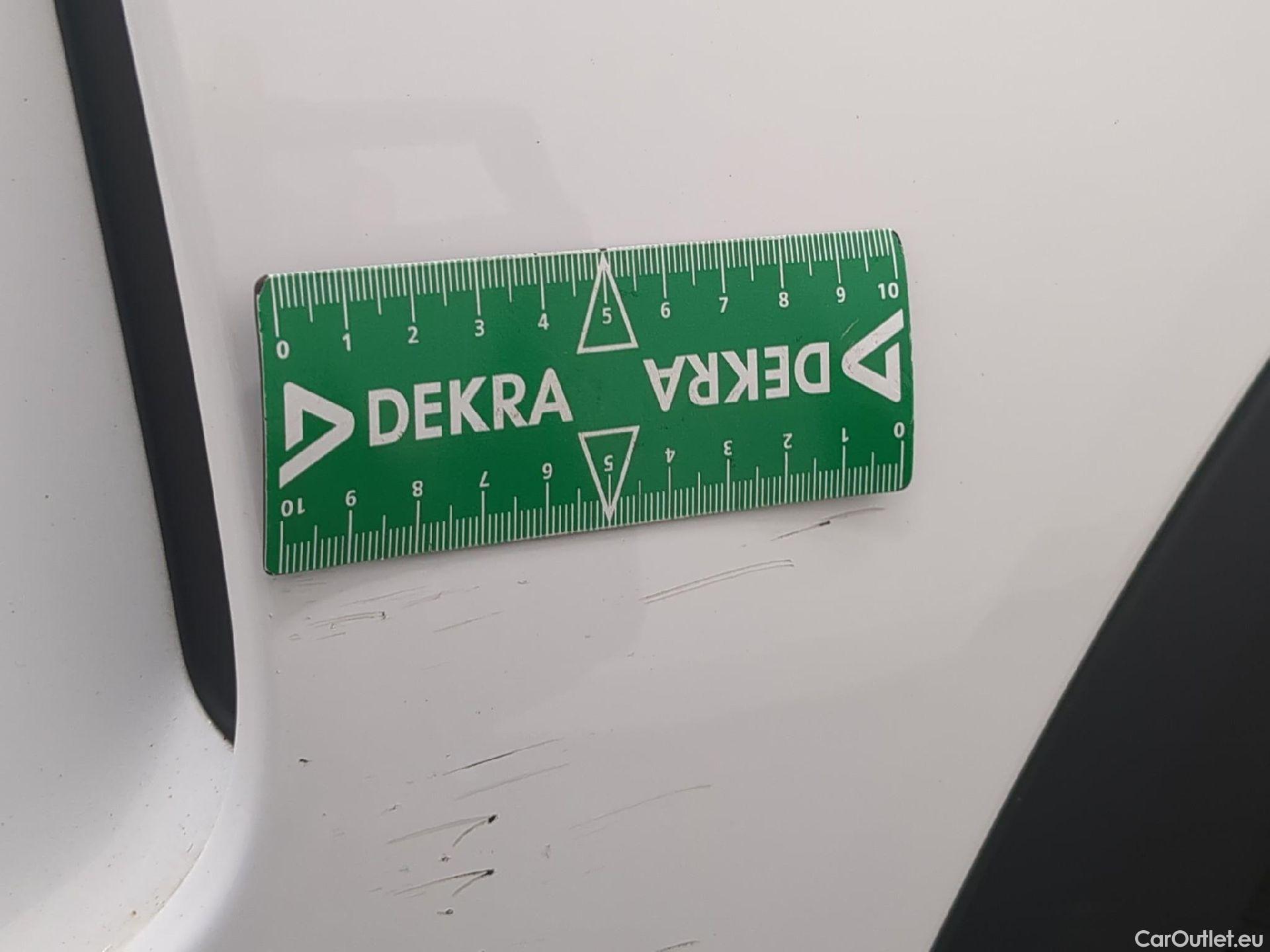  Citroen  C4  Berline Feel Nav Business R 1.5 BlueHDI 130CV BVA8 E6d #21