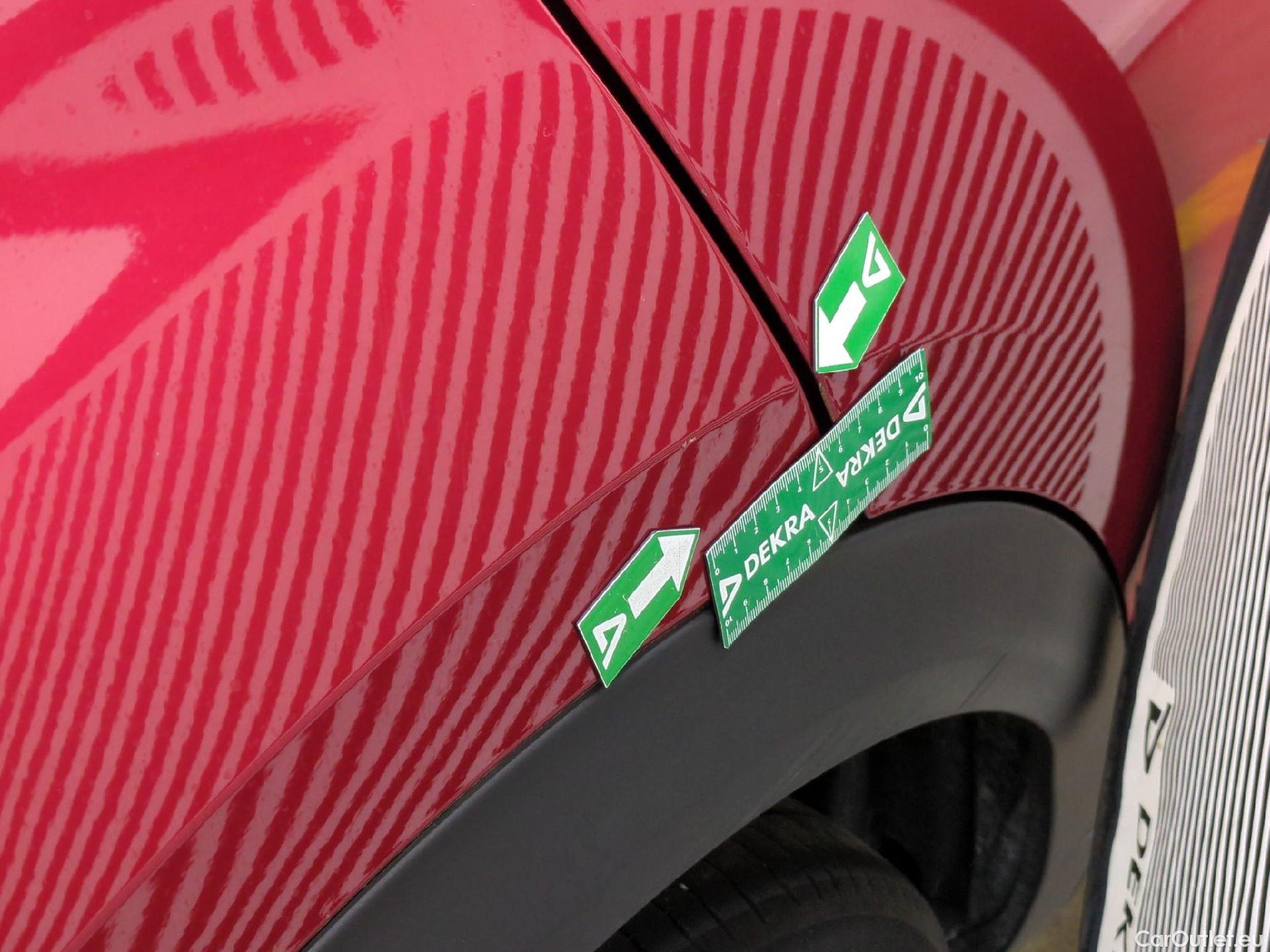  Peugeot  2008  Allure 1.2 PureTech 130CV BVM6 E6d #25