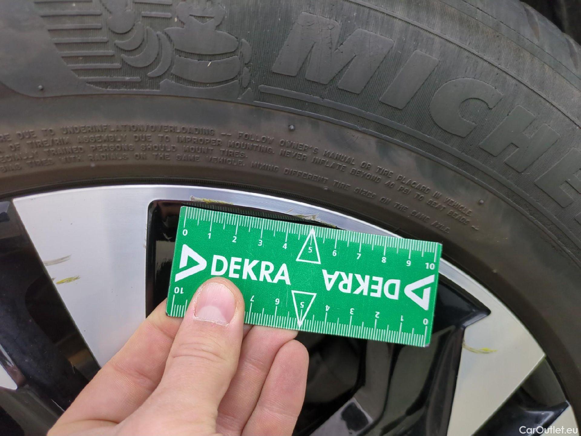  Peugeot  2008  Allure 1.2 PureTech 130CV BVM6 E6d #20