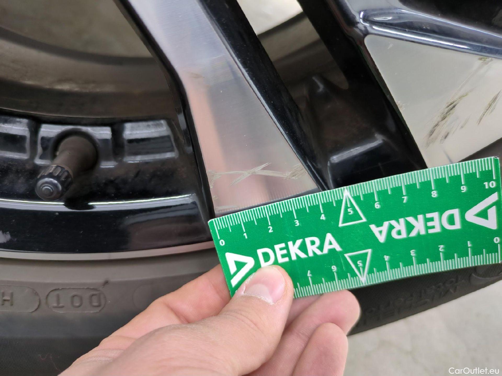  Peugeot  2008  Allure 1.2 PureTech 130CV BVM6 E6d #13