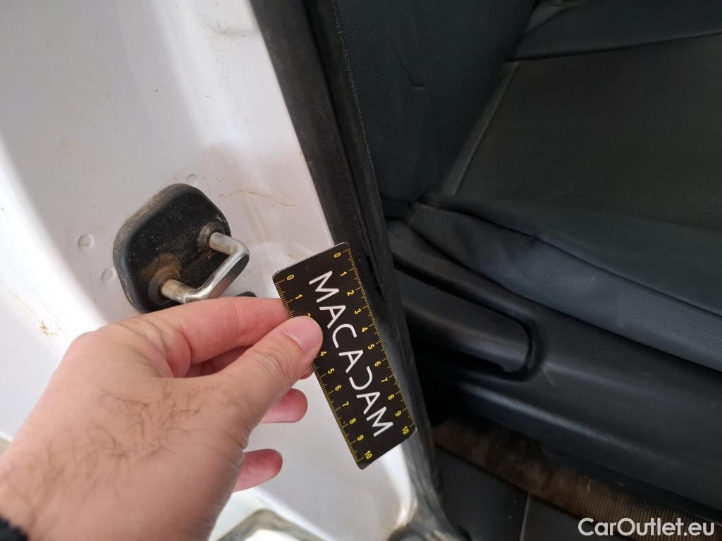  Nissan  Navara NISSAN  / 2015 / 4P / Pick-up King-Cab 2.3 dCi 160 N-CONNECTA #27