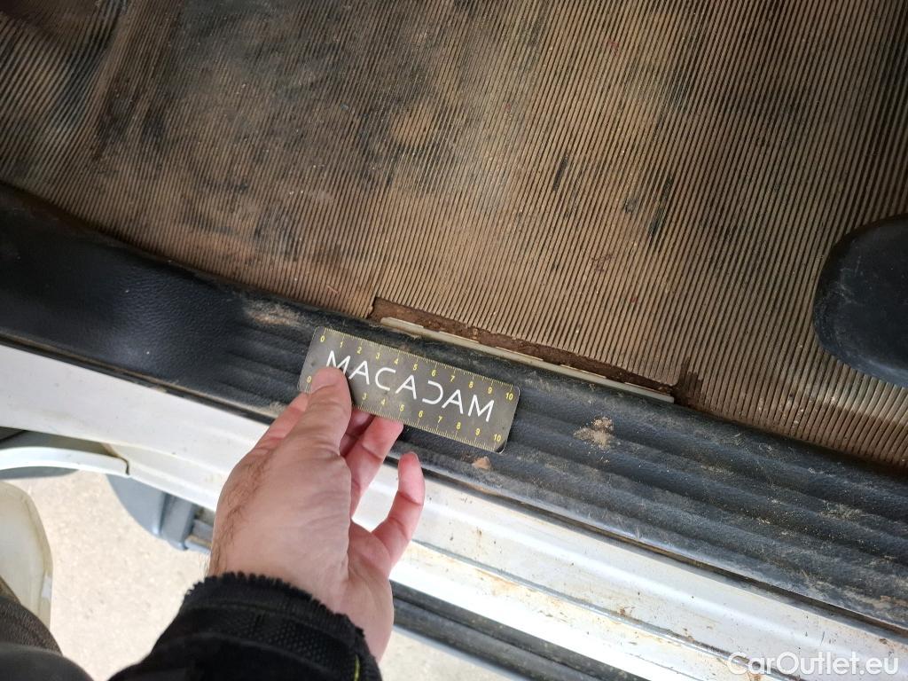  Nissan  Navara NISSAN  / 2015 / 4P / Pick-up King-Cab 2.3 dCi 160 N-CONNECTA #33