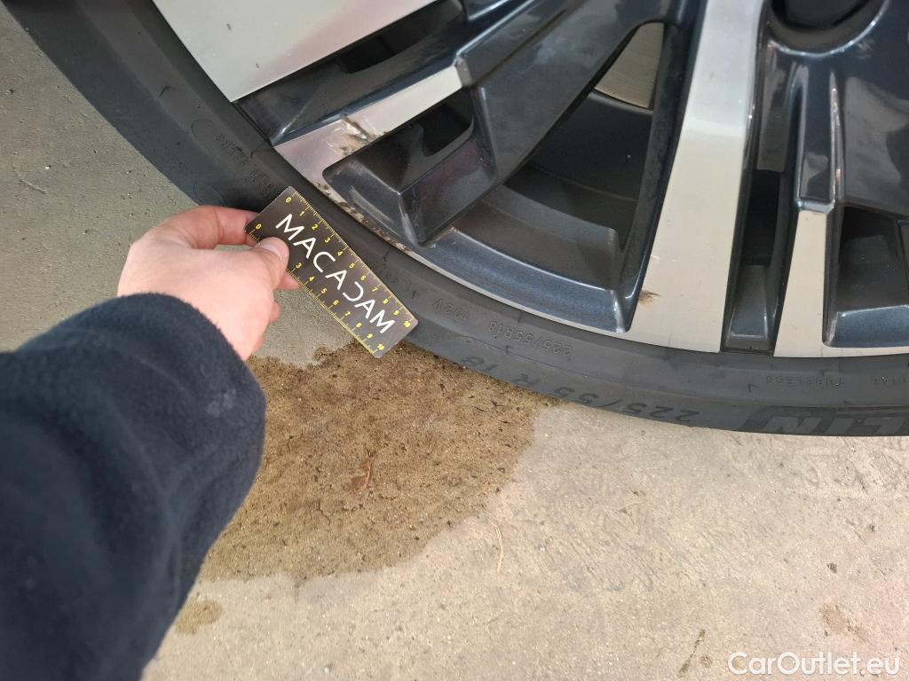  Peugeot  5008  GT Line 1.5 HDi 130CV BVA8 E6dT #45