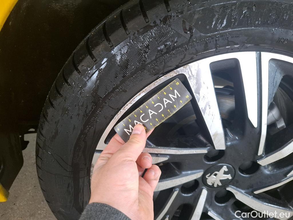  Peugeot  208  Allure Pack 1.2 PureTech 100CV BVA8 E6d #34