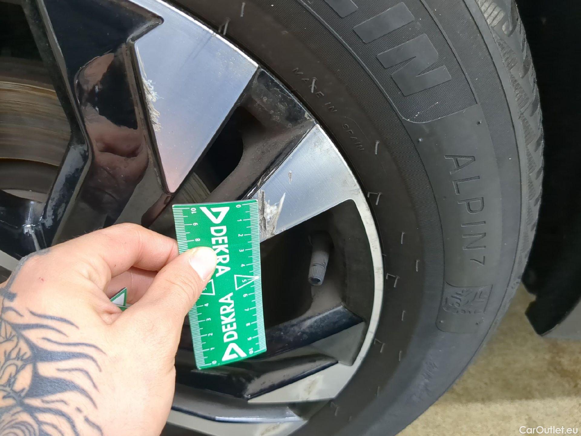  Peugeot  2008  Allure 1.5 HDi 100CV BVM6 E6d #12