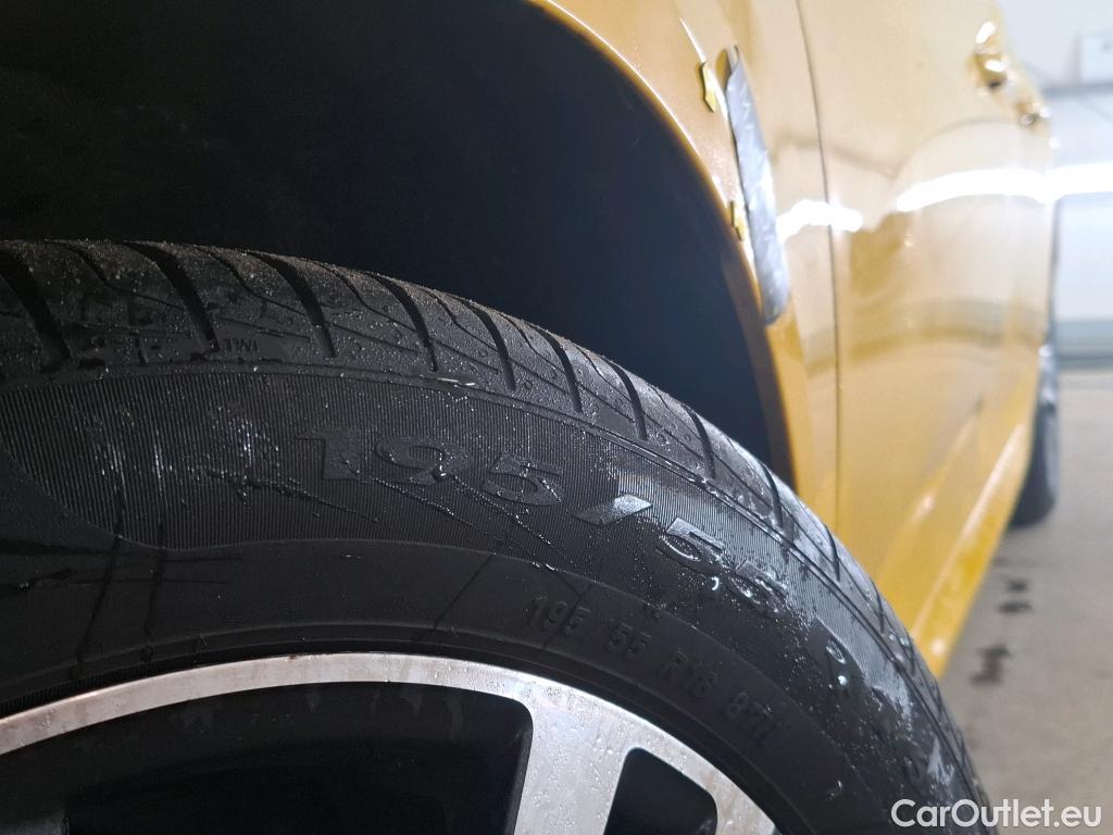  Peugeot  208  Allure Pack 1.2 PureTech 100CV BVA8 E6d #46