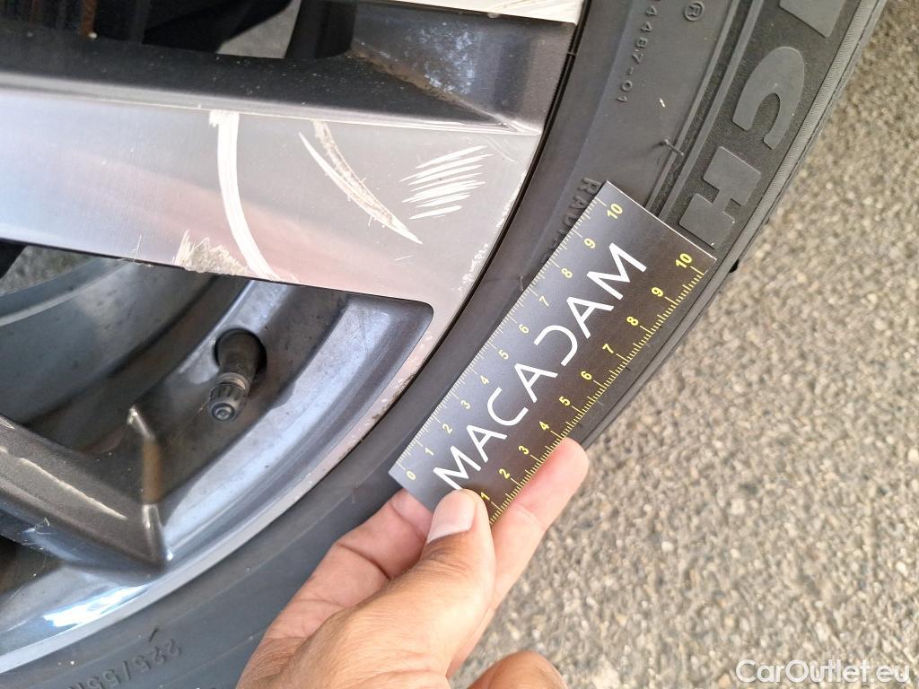  Peugeot  3008  Allure Pack 1.5 HDi 130CV BVA8 E6d #9