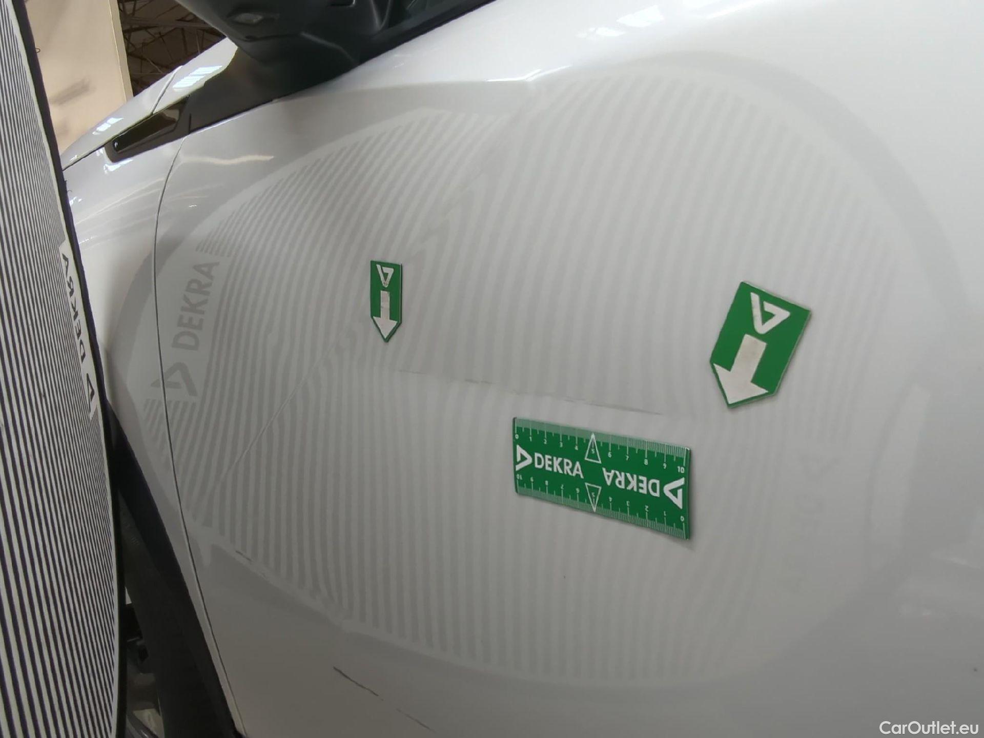  Peugeot  2008  Allure 1.5 HDi 100CV BVM6 E6d #40