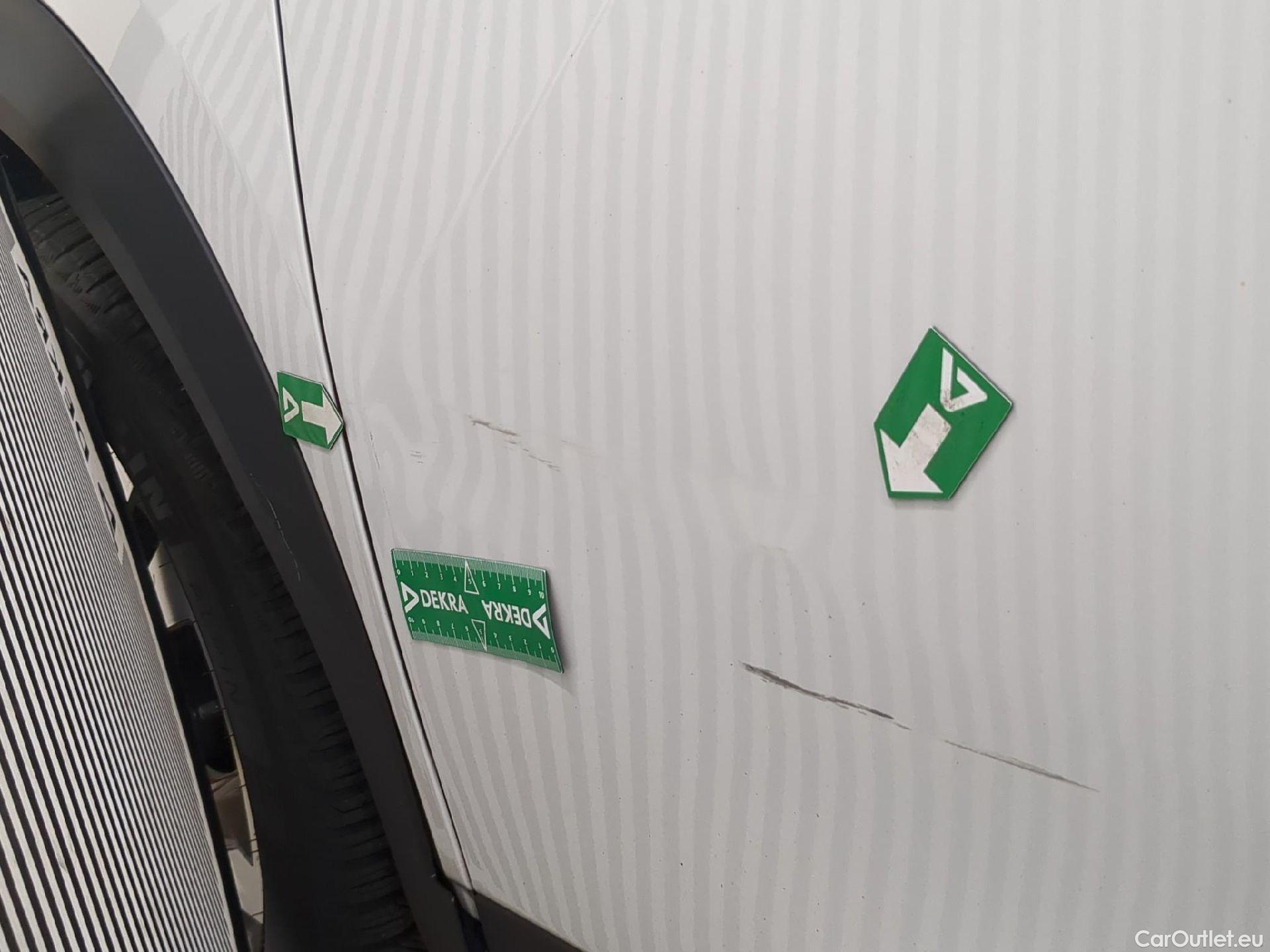  Peugeot  2008  Allure 1.5 HDi 100CV BVM6 E6d #41