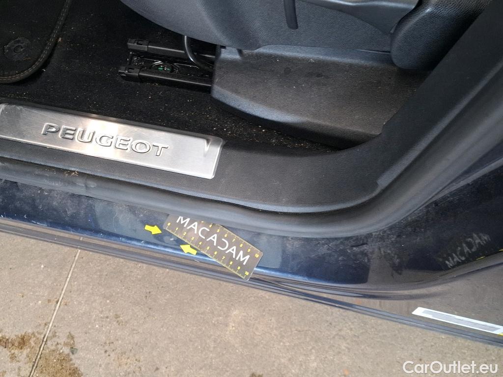  Peugeot  5008  GT Line 1.5 HDi 130CV BVA8 E6dT #47