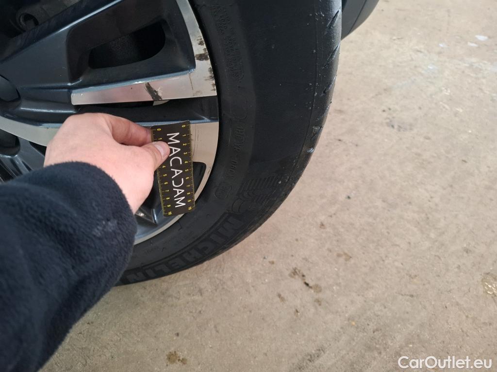  Peugeot  5008  GT Line 1.5 HDi 130CV BVA8 E6dT #43