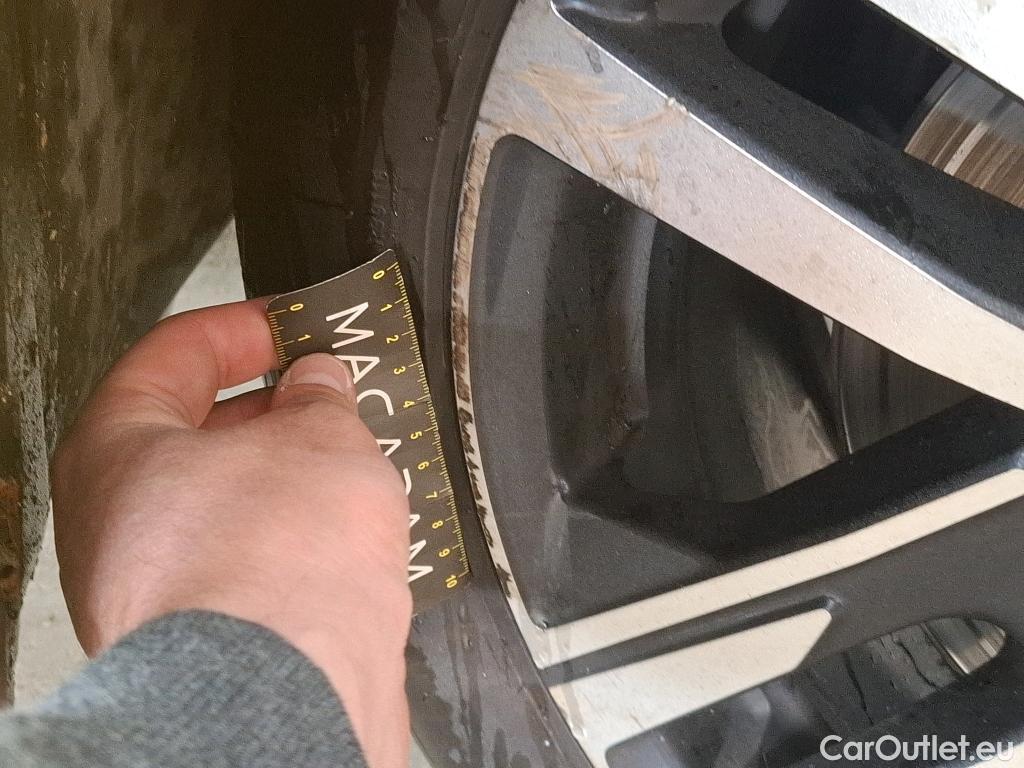  Peugeot  208  Allure Pack 1.2 PureTech 100CV BVA8 E6d #26