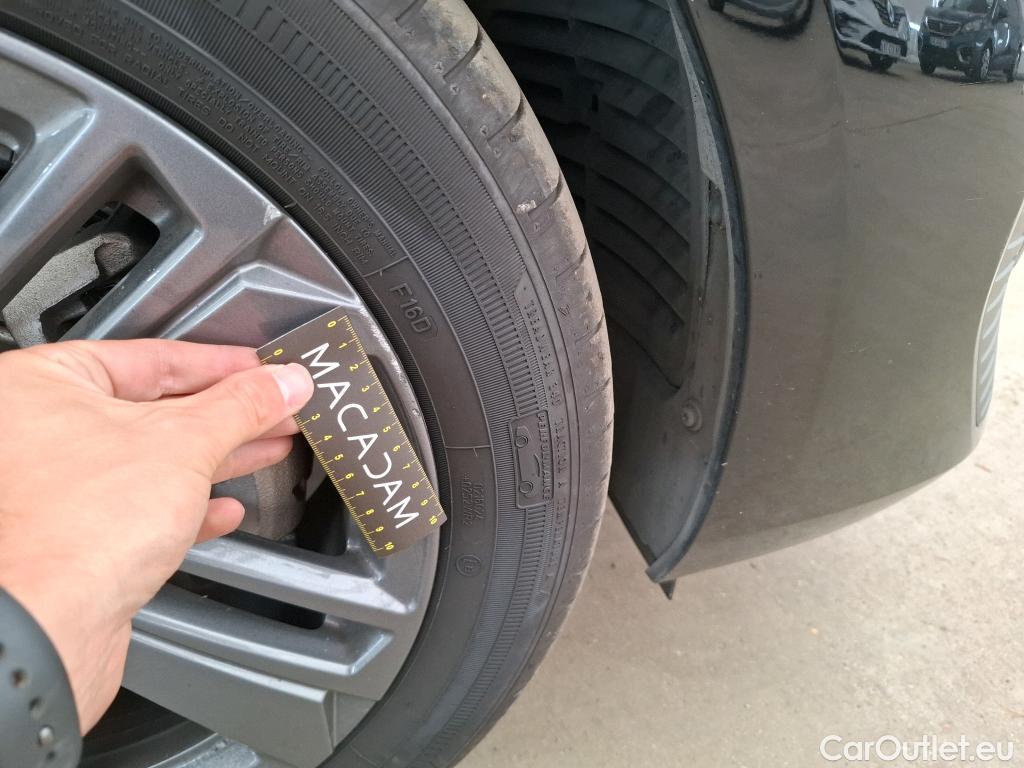  Peugeot  308  Active Pack 1.2 PureTech 130CV BVA8 E6d #57