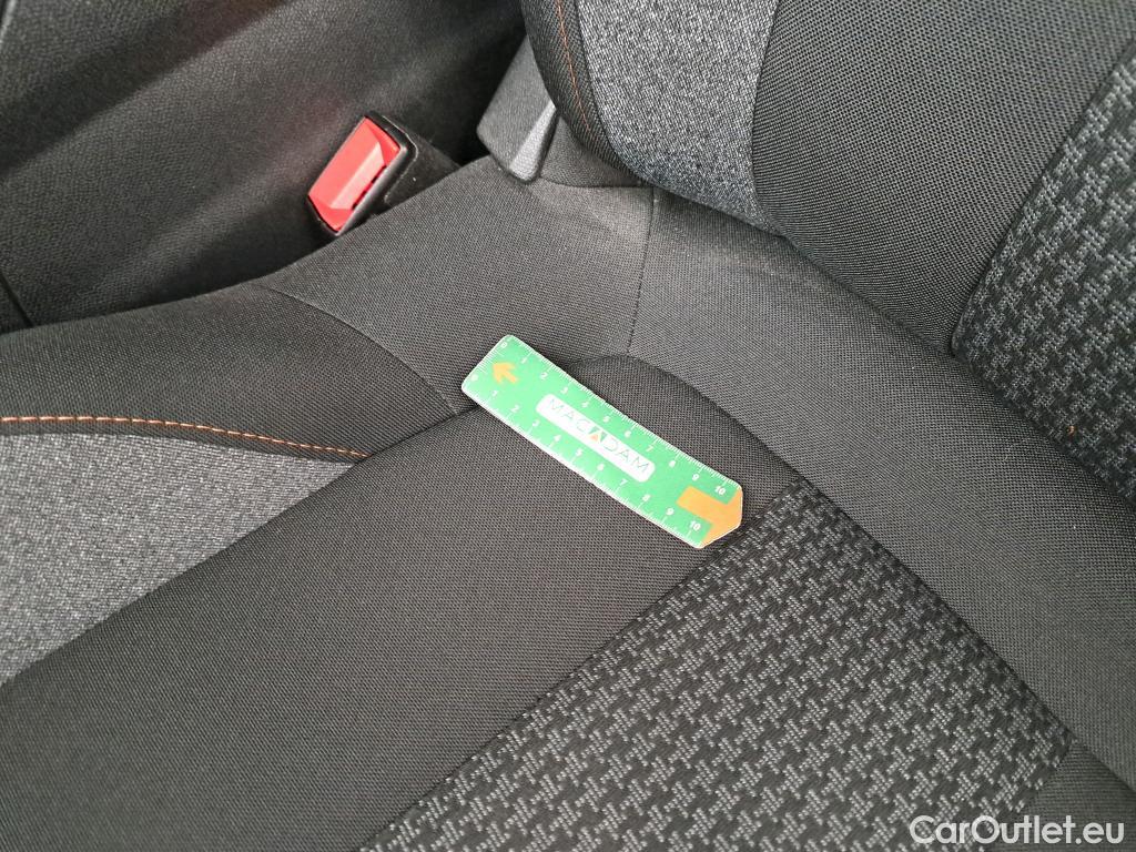  Peugeot  3008  Active Pack 1.5 HDi 130CV BVA8 E6d #5