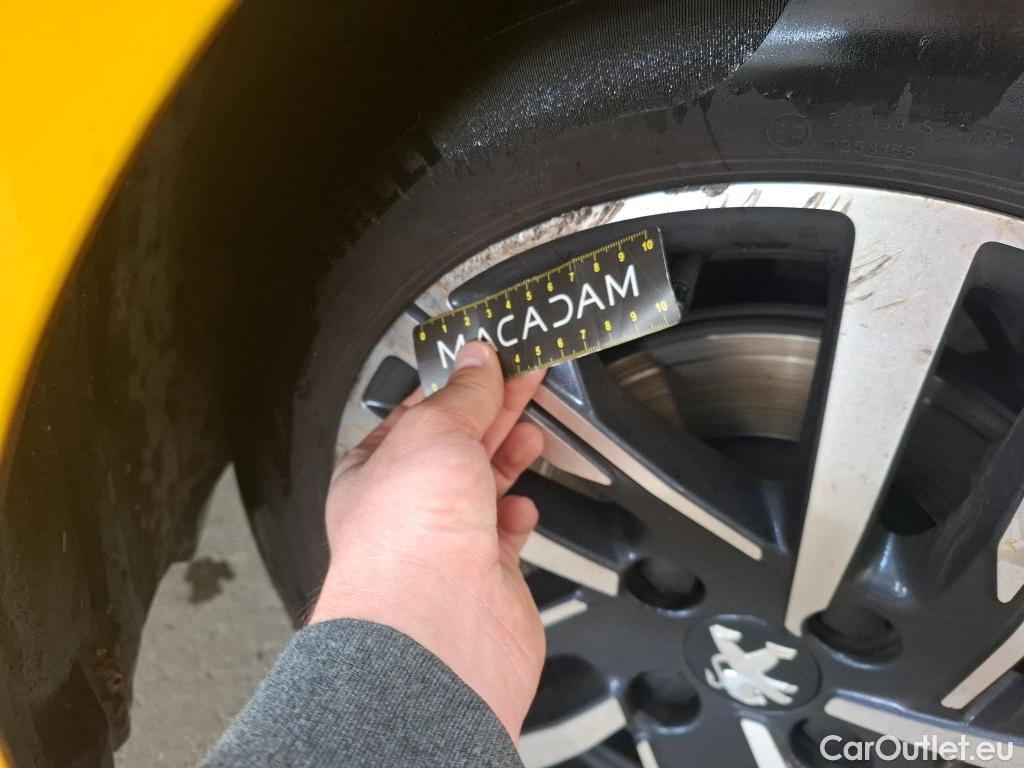  Peugeot  208  Allure Pack 1.2 PureTech 100CV BVA8 E6d #25