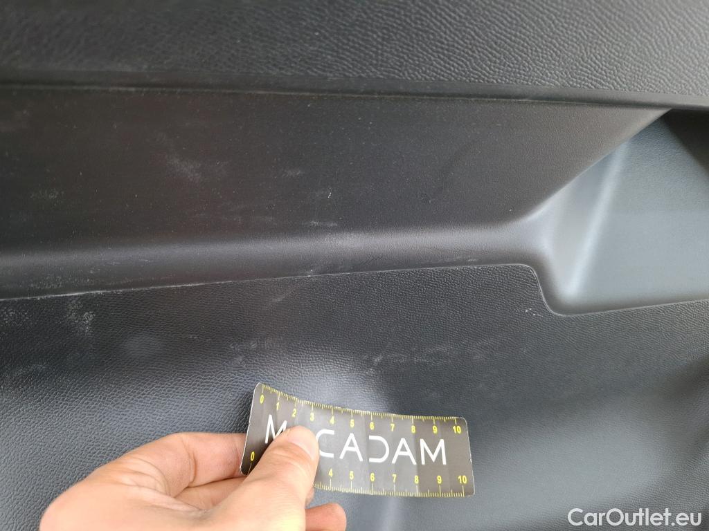  Peugeot  208  Allure Business 1.2 PureTech 100CV BVA8 E6d #15