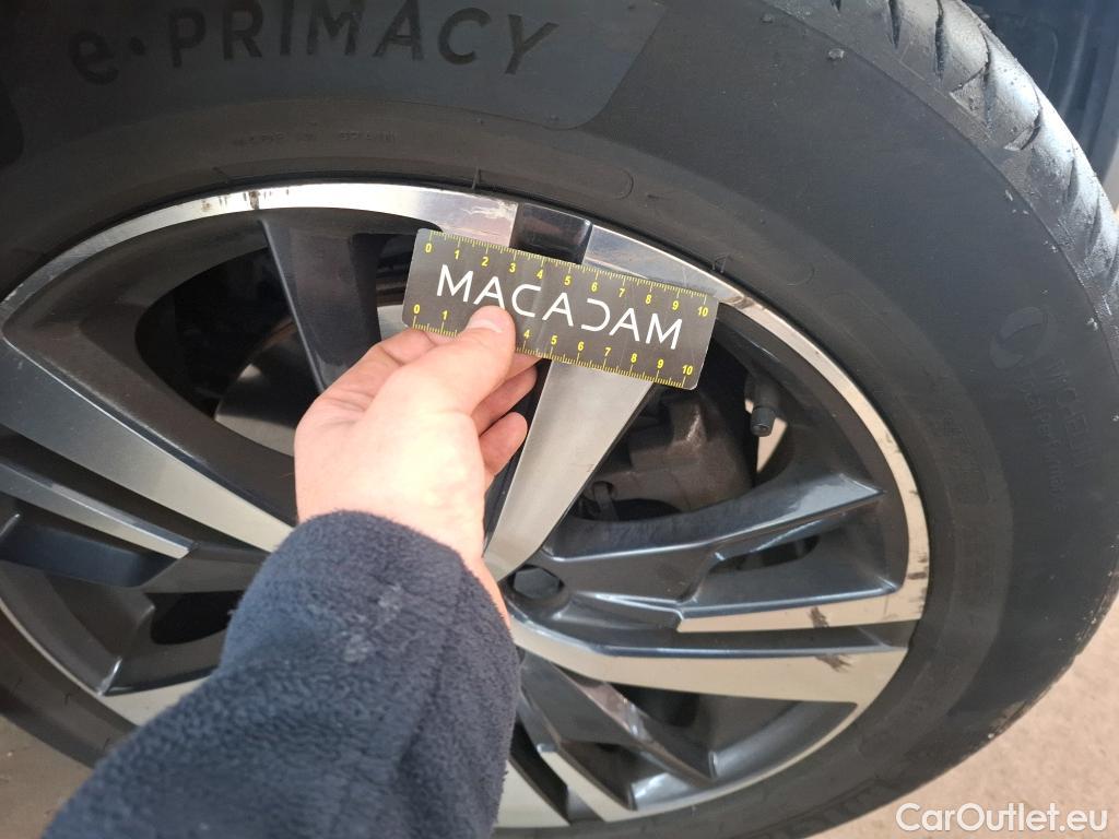  Peugeot  5008  GT Line 1.5 HDi 130CV BVA8 E6dT #40