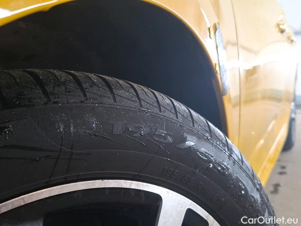  Peugeot  208  Allure Pack 1.2 PureTech 100CV BVA8 E6d #47