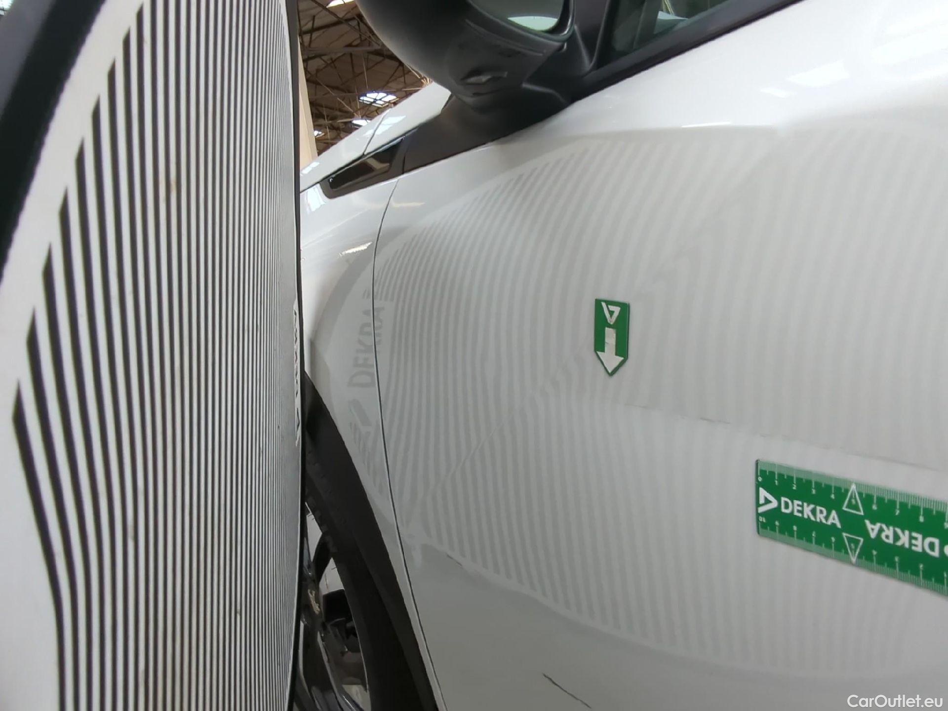  Peugeot  2008  Allure 1.5 HDi 100CV BVM6 E6d #42