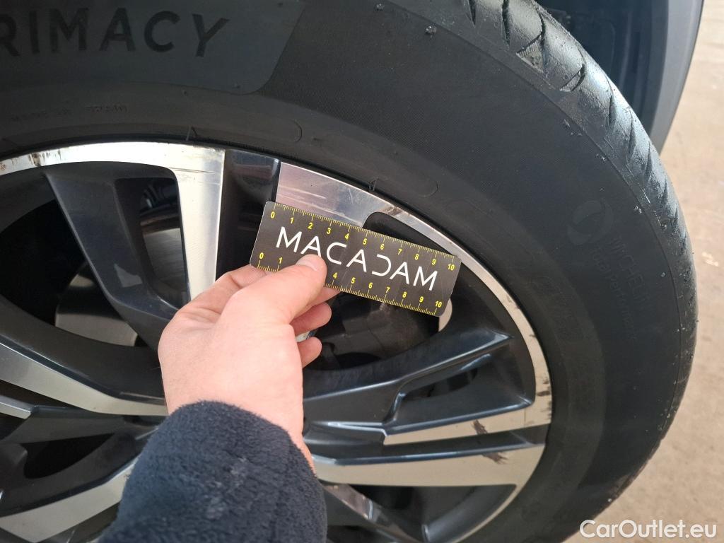  Peugeot  5008  GT Line 1.5 HDi 130CV BVA8 E6dT #38