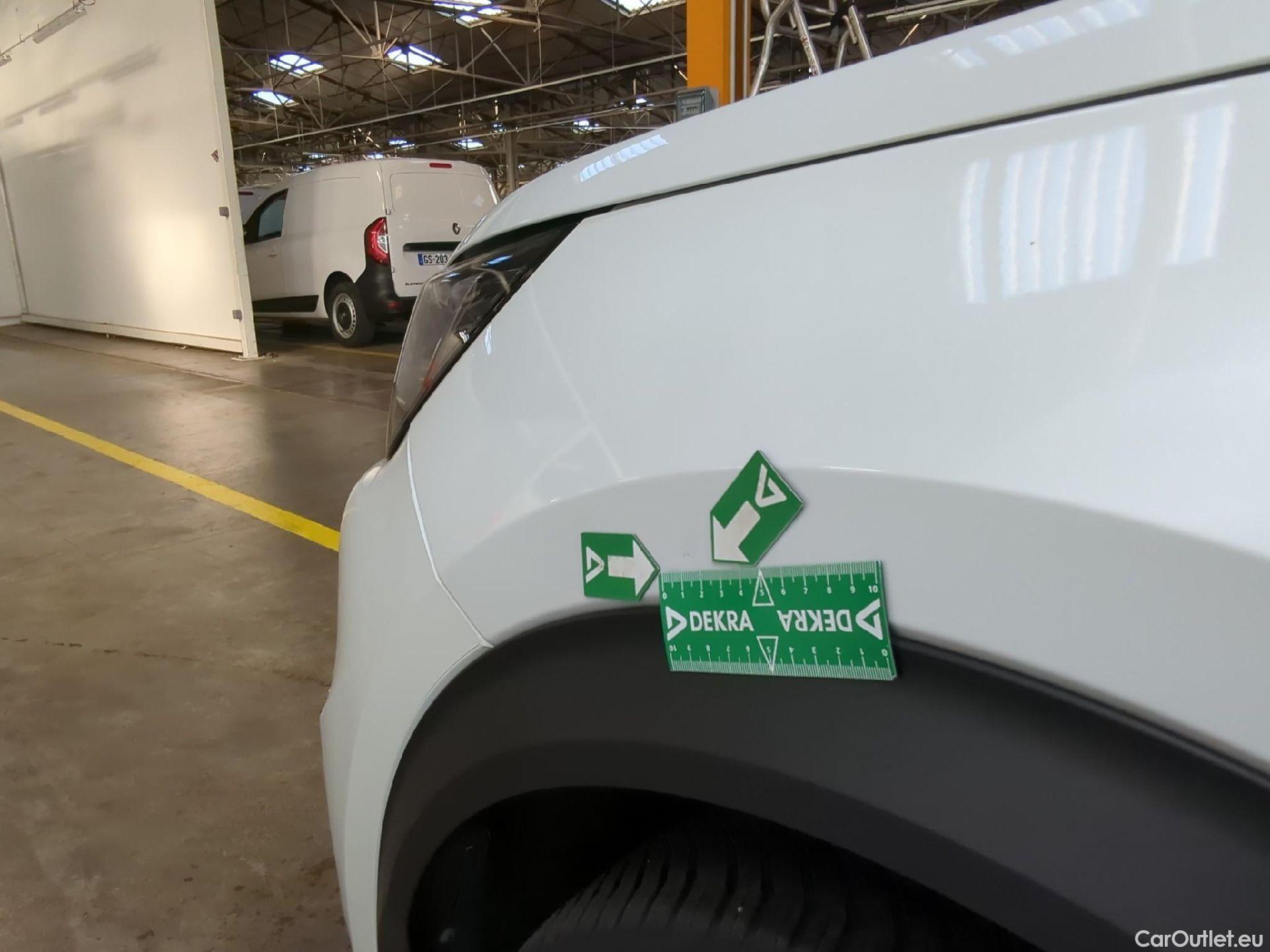  Peugeot  2008  Allure 1.5 HDi 100CV BVM6 E6d #36