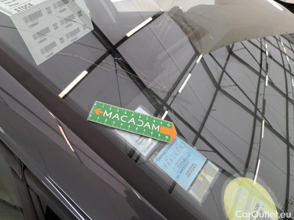  Volkswagen  Golf  VOLKSWAGEN / 2020 / 5P / Berline 2.0 TDI SCR 150 DSG7 Life Busi 1st #3