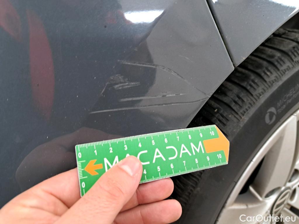  Volkswagen  Golf  VOLKSWAGEN / 2020 / 5P / Berline 2.0 TDI SCR 150 DSG7 Life Busi 1st #7