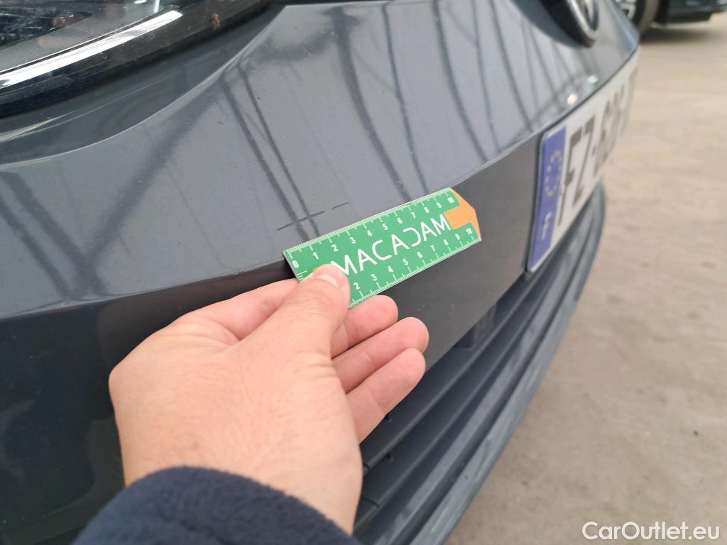  Volkswagen  Golf  VOLKSWAGEN / 2020 / 5P / Berline 2.0 TDI SCR 150 DSG7 Life Busi 1st #19