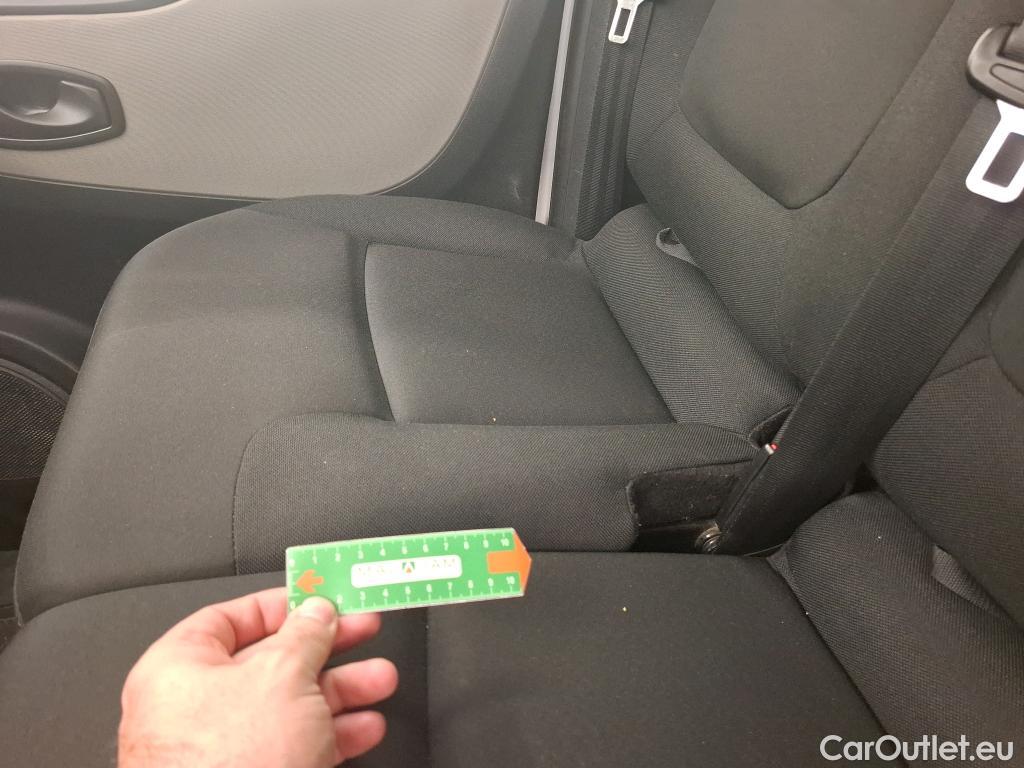  Renault  Trafic RENAULT  4p Combi Zen L2 Energy dCi 125 8 places #52