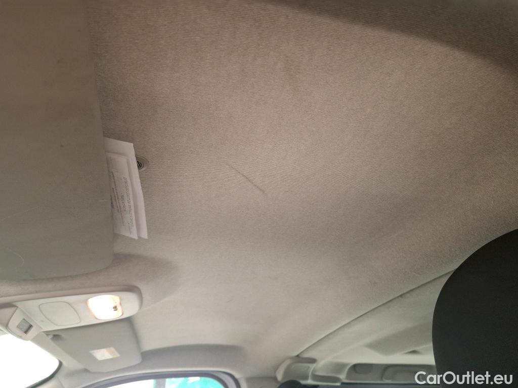  Renault  Trafic RENAULT  4p Combi Zen L2 Energy dCi 125 8 places #53