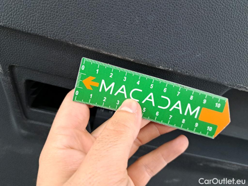  Volkswagen  Golf  VOLKSWAGEN / 2020 / 5P / Berline 2.0 TDI SCR 150 DSG7 Life Busi 1st #14