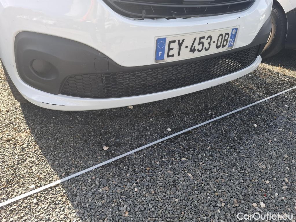  Renault  Trafic RENAULT  4p Combi Zen L2 Energy dCi 125 8 places #39