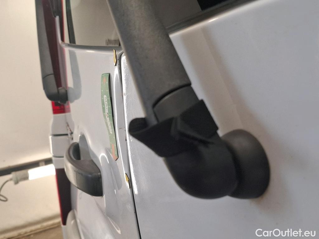  Renault  Trafic RENAULT  4p Combi Zen L2 Energy dCi 125 8 places #23