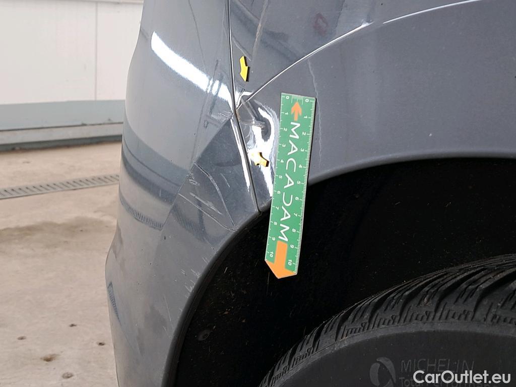  Volkswagen  Golf  VOLKSWAGEN / 2020 / 5P / Berline 2.0 TDI SCR 150 DSG7 Life Busi 1st #5