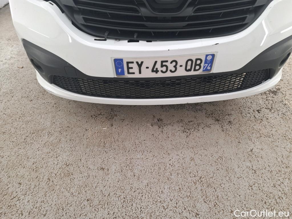  Renault  Trafic RENAULT  4p Combi Zen L2 Energy dCi 125 8 places #64