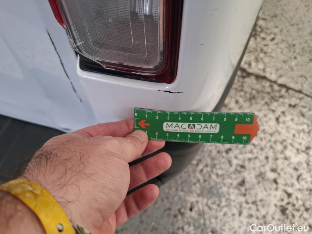  Renault  Trafic RENAULT  4p Combi Zen L2 Energy dCi 125 8 places #63