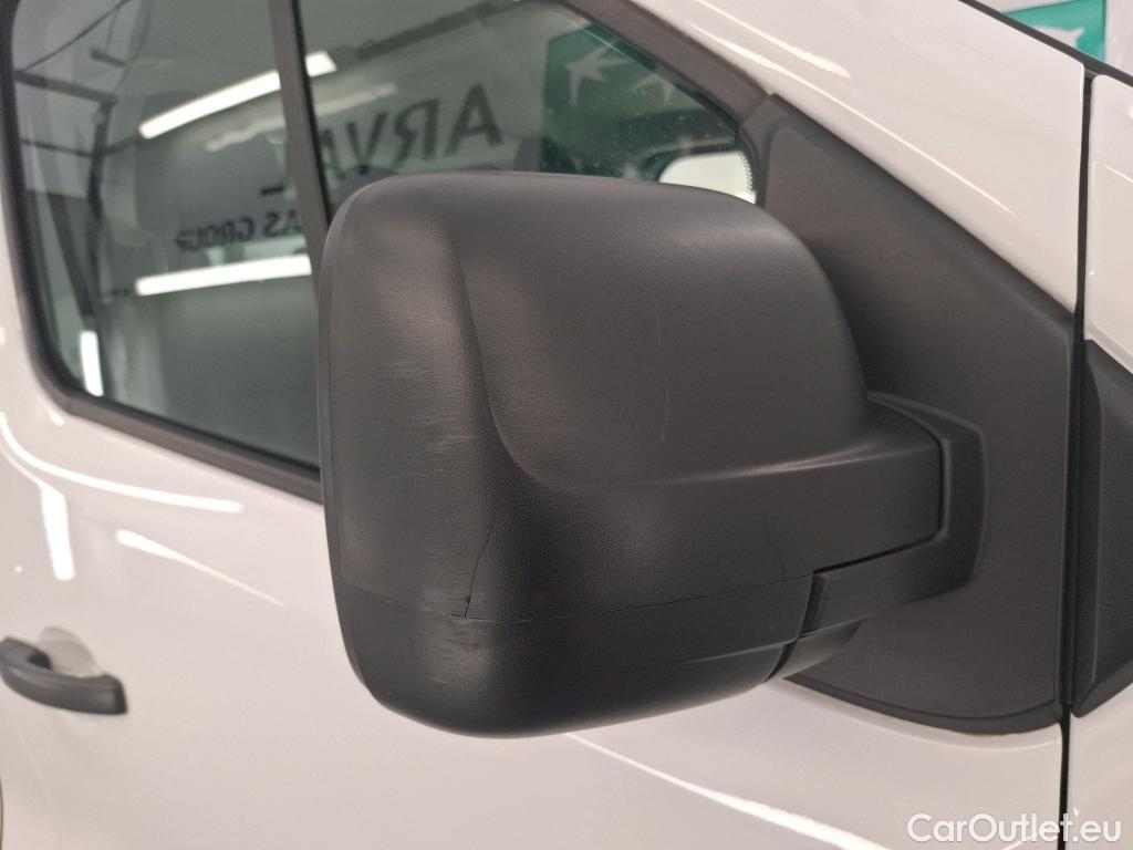  Renault  Trafic RENAULT  4p Combi Zen L2 Energy dCi 125 8 places #42